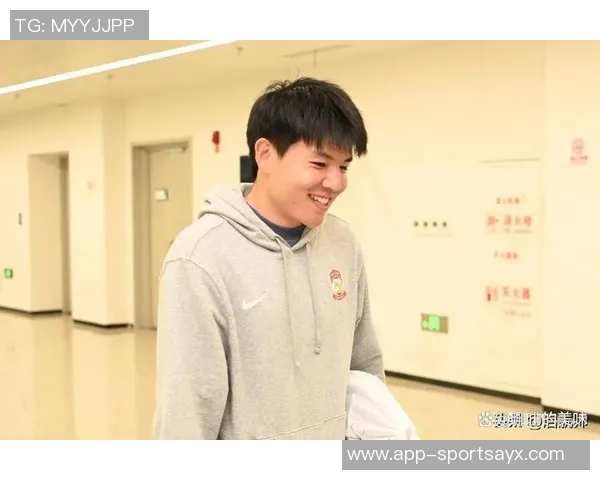 荣昊分享徐彬留洋经历:艰难但无畏收获满满无悔青春岁月 荣昊分享徐彬留洋经历:艰难但无畏收获满满无悔青春岁月